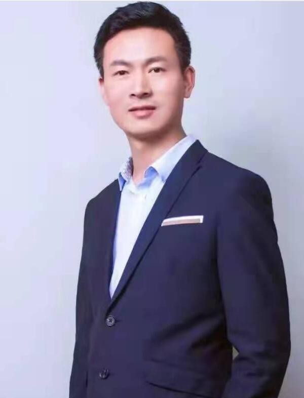 副会长 王富林 十堰星理想装饰工程有限公司总经理