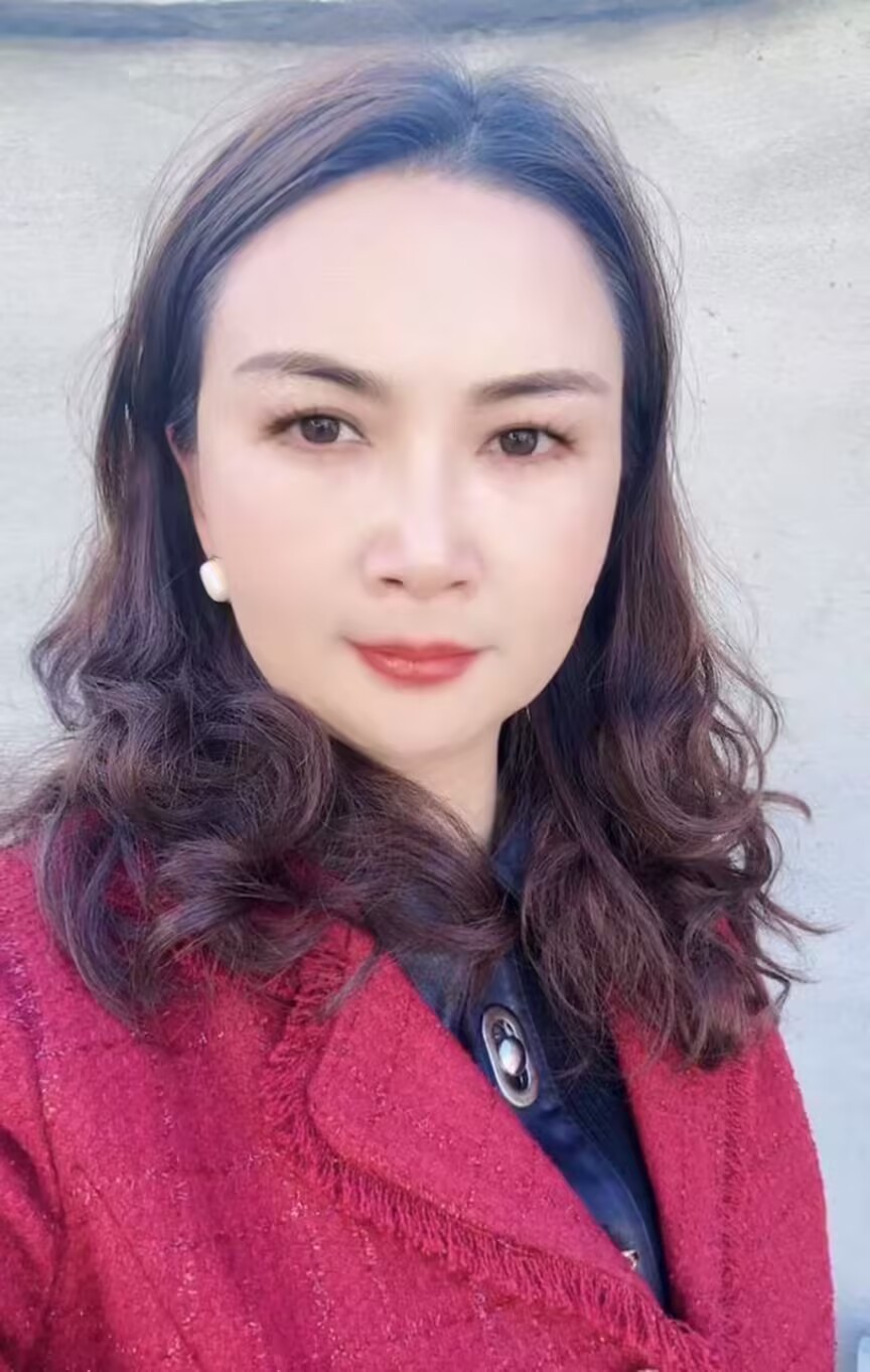副会长  周艳 湖北亚卓工程建设有限公司总经理